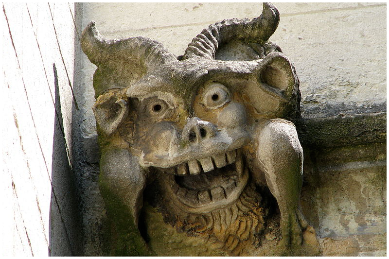 Illustration for article titled A Menagerie of Church Gargoyles Includes Aliens and Astronauts